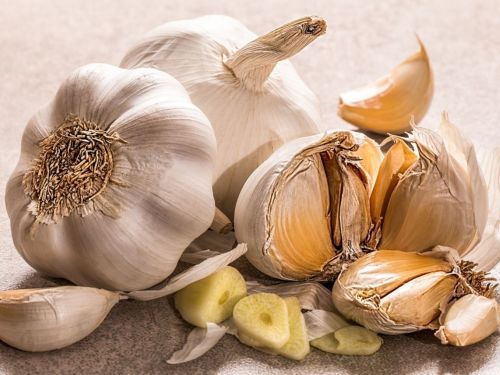 Fighting Cancer & the  Common Cold with Garlic?